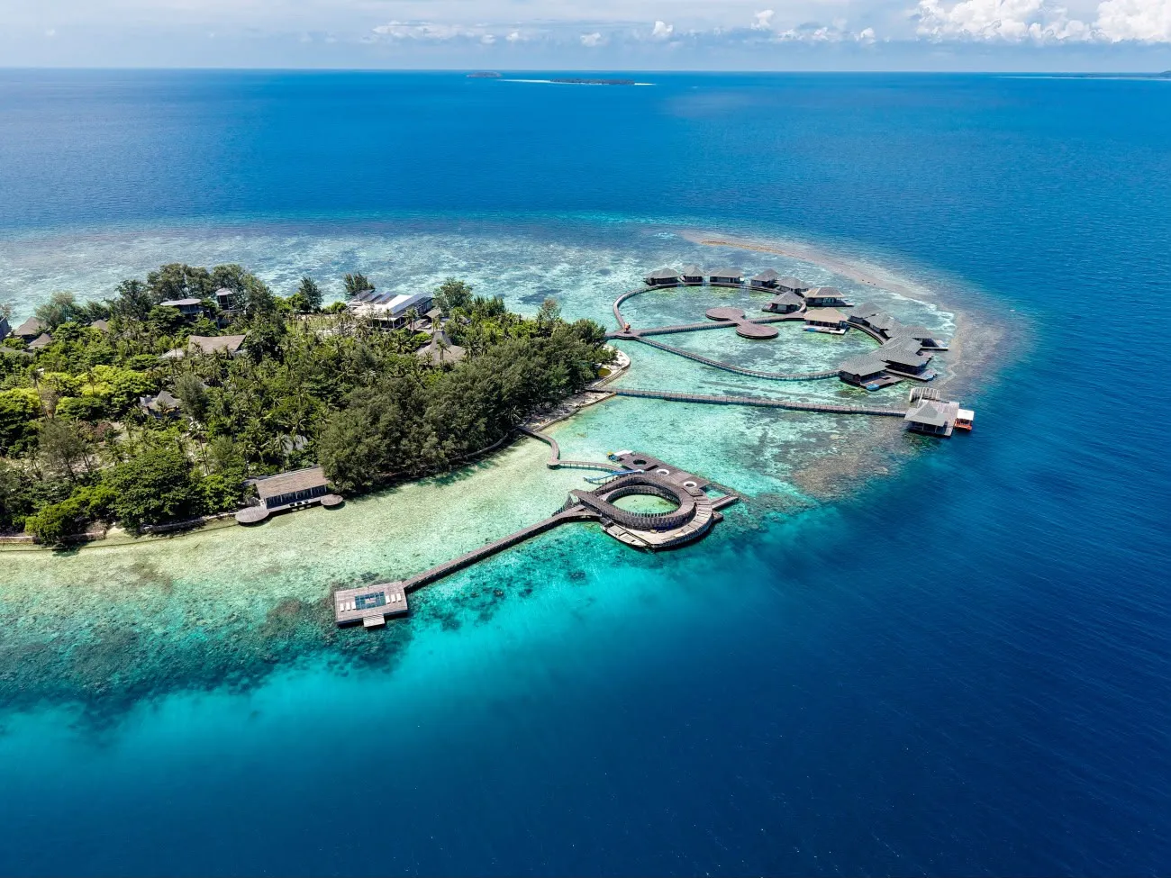Jelajahi keindahan karimunjawa